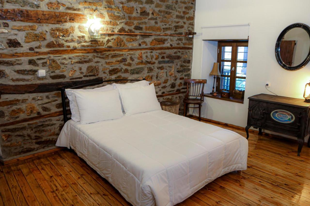 Olympia Avra Παλαιός Παντελεήμων